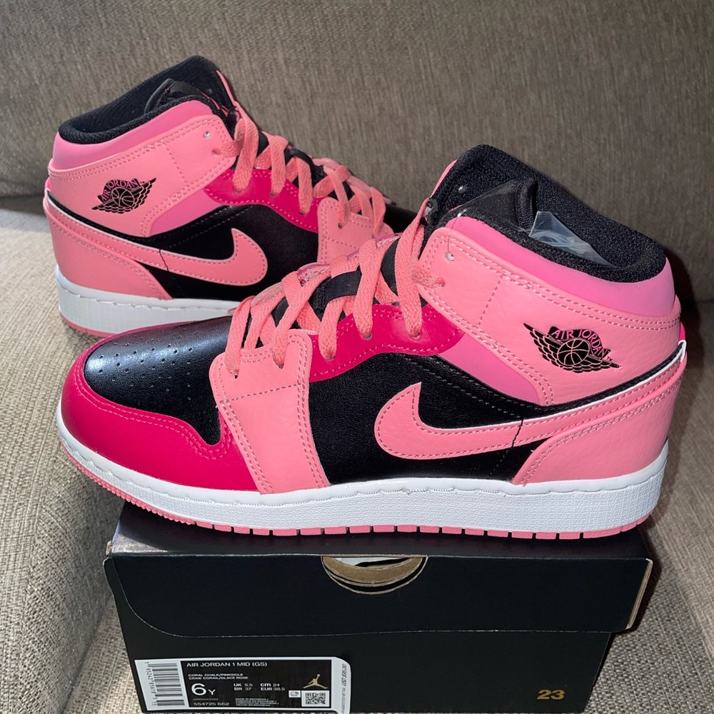Air Jordan 1 Mid Coral Chalk Pinksicle 💖
